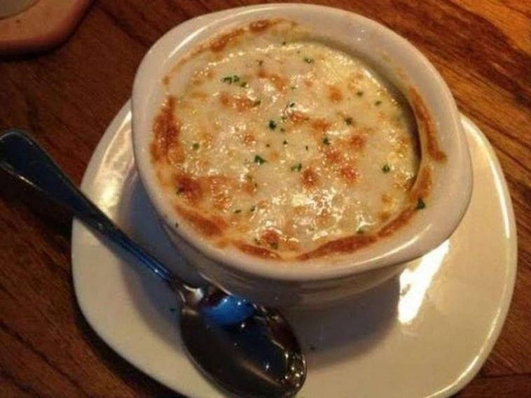 OUTBACK STEAKHOUSE WALKABOUT ONION SOUP