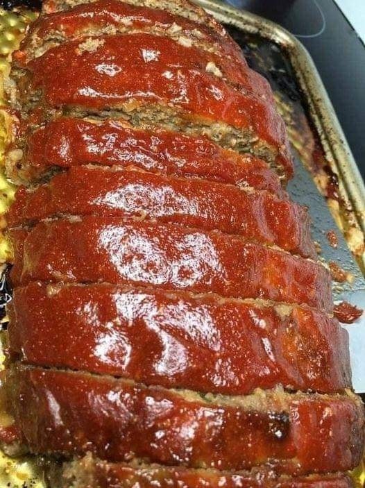 HOMEMADE MEATLOAF