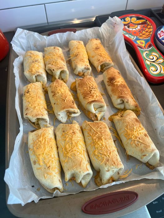 Cheesy Beef Taco Pockets